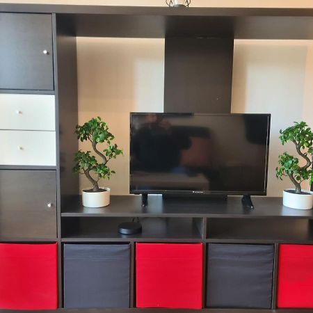 Appartement Avec Rez De Jardin A Disneyland Montevrain Bagian luar foto