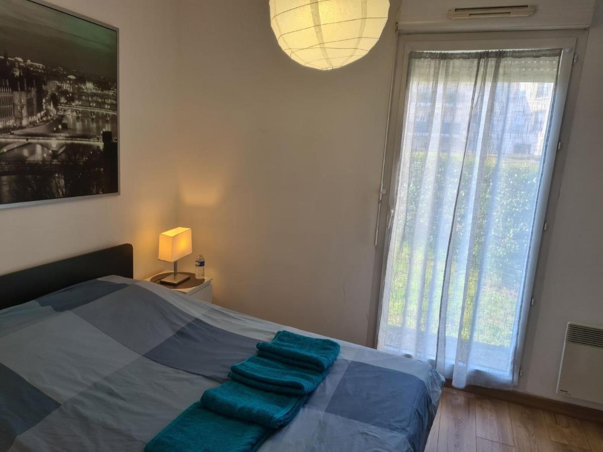 Appartement Avec Rez De Jardin A Disneyland Montevrain Bagian luar foto