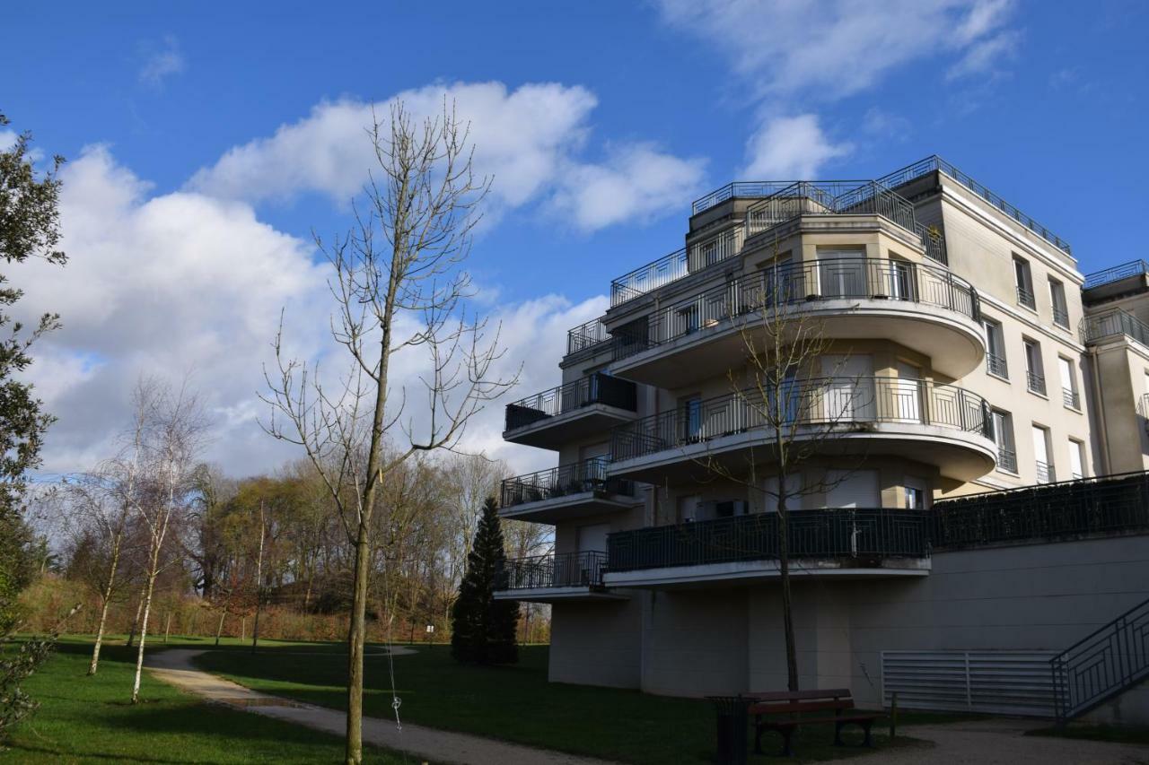 Appartement Avec Rez De Jardin A Disneyland Montevrain Bagian luar foto