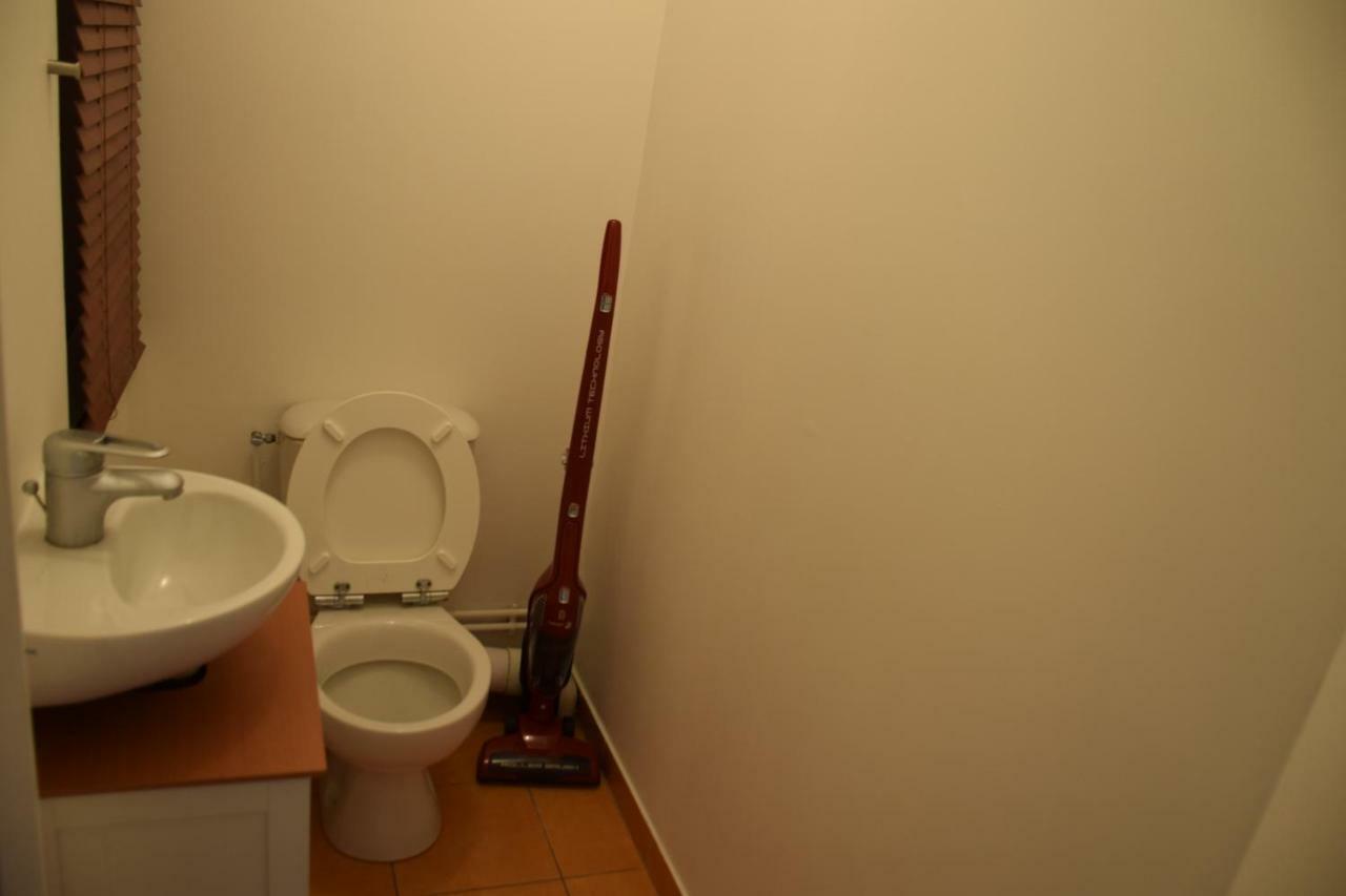 Appartement Avec Rez De Jardin A Disneyland Montevrain Bagian luar foto